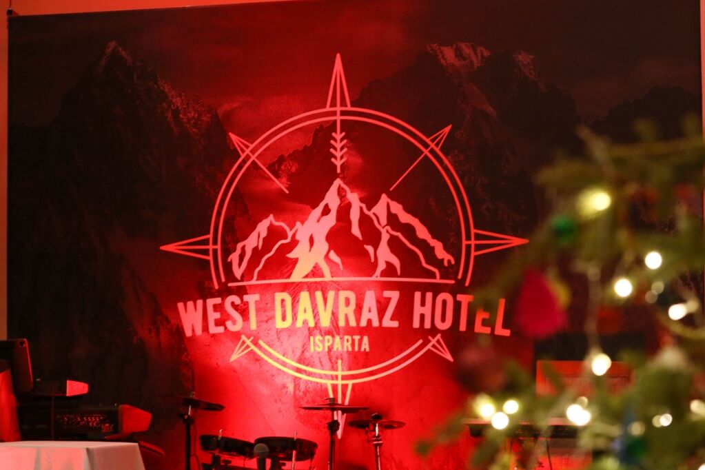 West Davraz Hotel