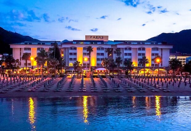 Faros Premium Beach Hotel