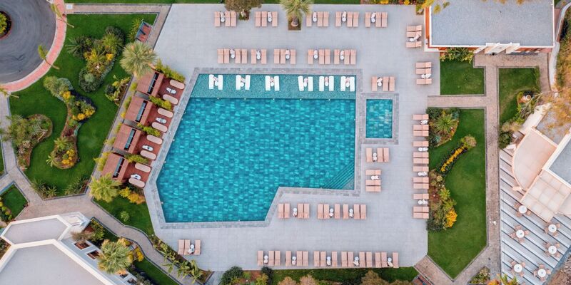 Merit Royal Gardens Hotel & Casino