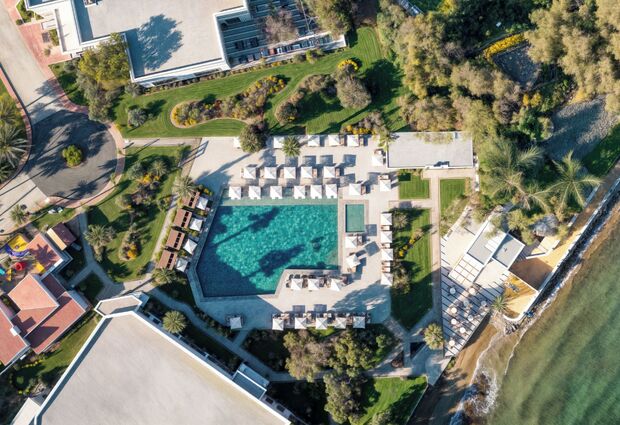 Merit Royal Gardens Hotel & Casino