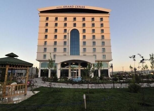 Grand Cenas Hotel