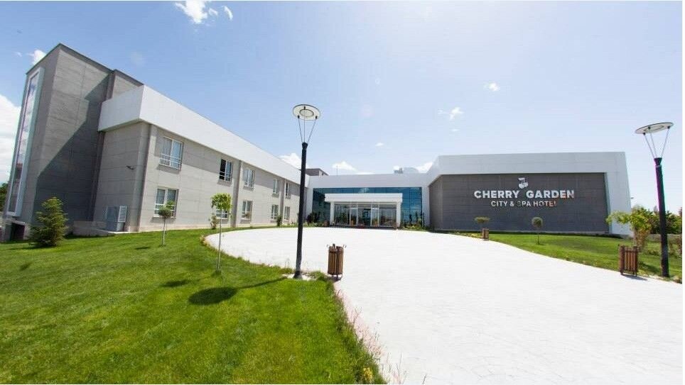 Cherry Garden City Spa Hotel