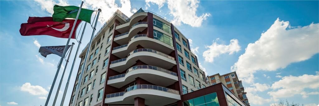 Tzob Akman Hotel