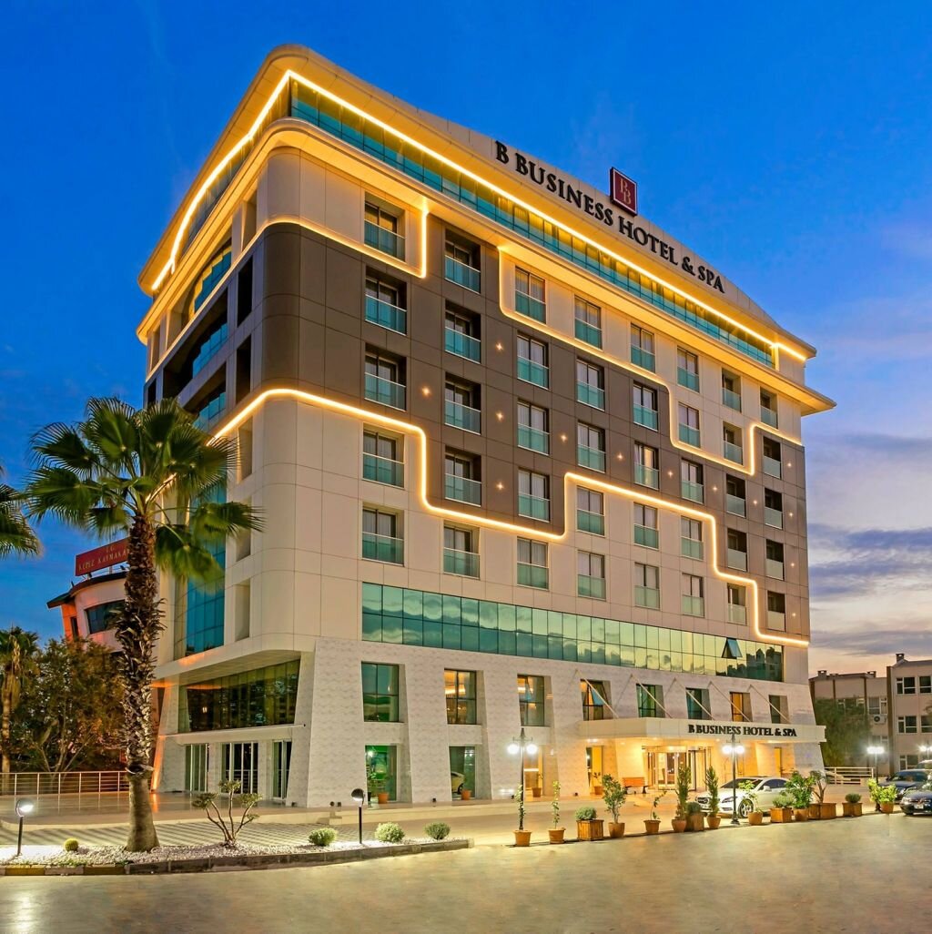 B Business Hotel Spa