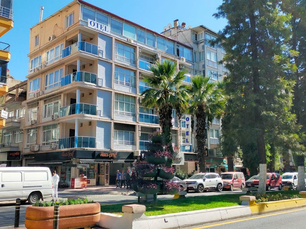 Otel Ünlü