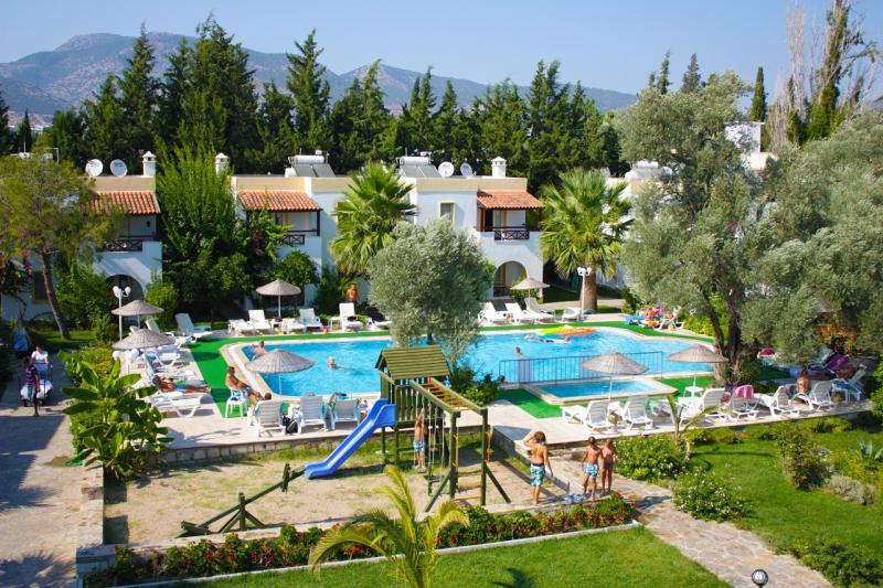 Toloman Hotel & Apartments