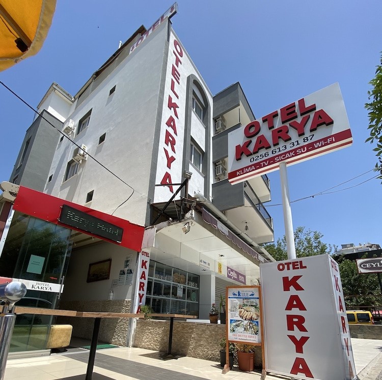 Hotel Karya