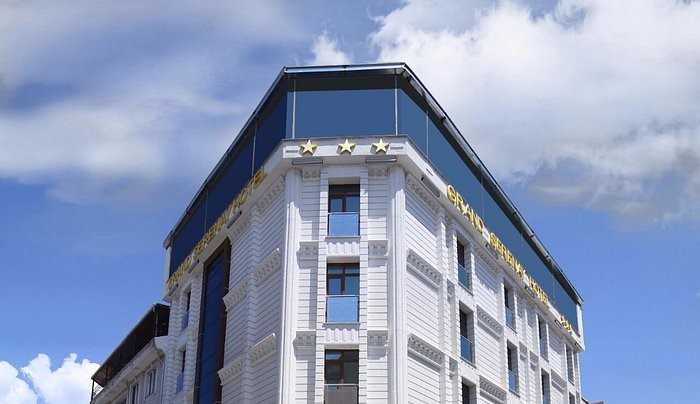 Grand Serenay Hotel