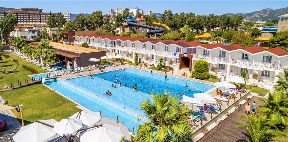 Risus Beach Resort Hotel