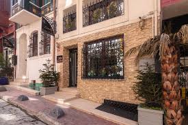 Zendy Suite Hotel