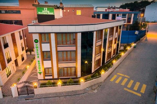 12 Rooms Boutique Hotel