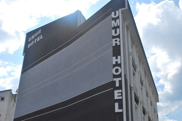 Umur Otel