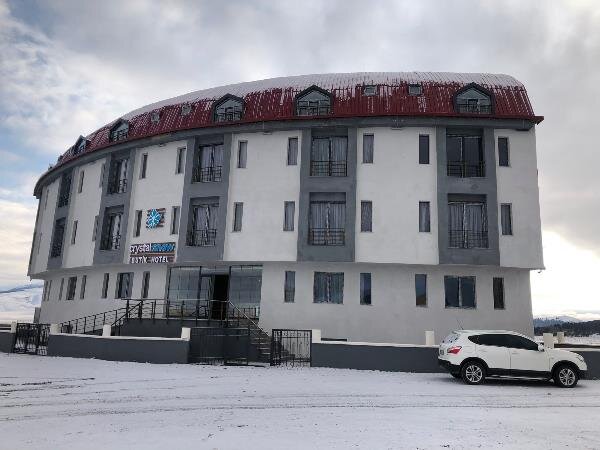 Crystal Snow Hotel