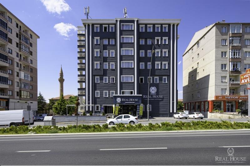Real House Boutique Hotel