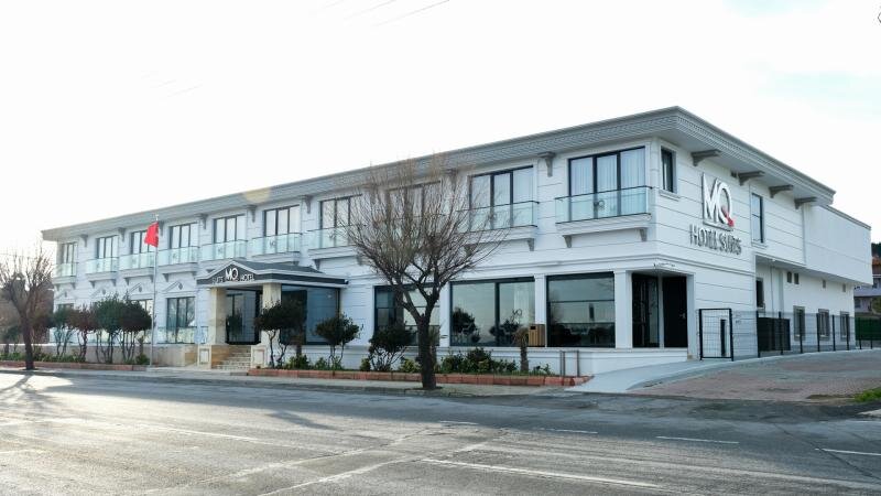 MQ Hotel Suits