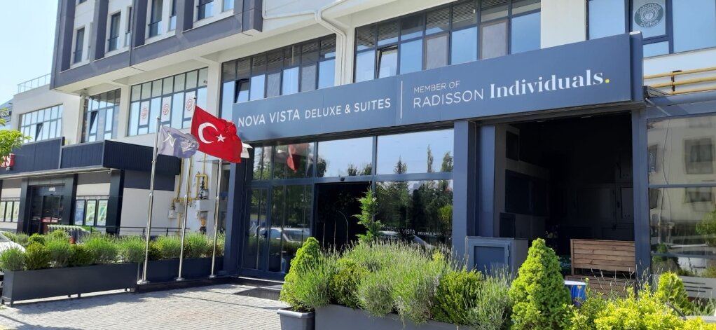 Radisson İndividuals Nova Vista Deluxe Suites Hotel