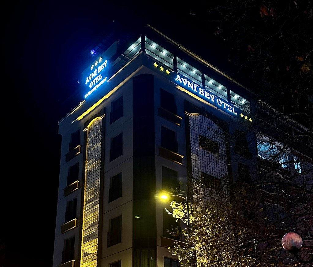 Avni Bey Otel