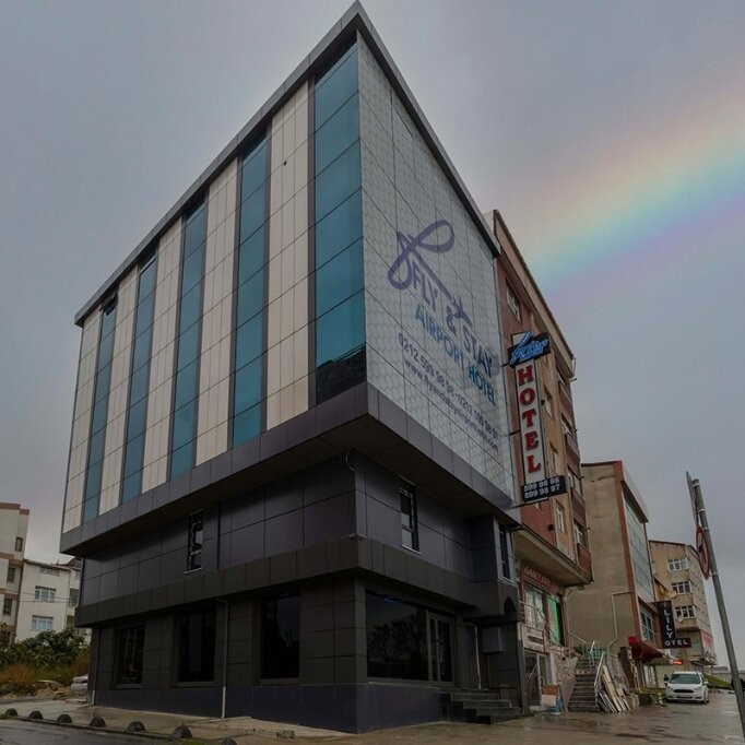 Fly And Stay Airport Hotel