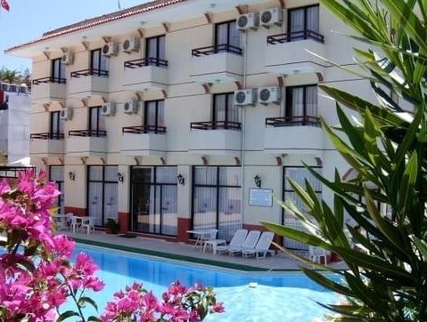 Çeşme Kanarya Hotel