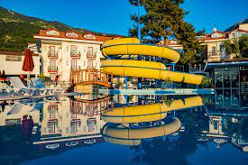 Sunshine Holiday Resort