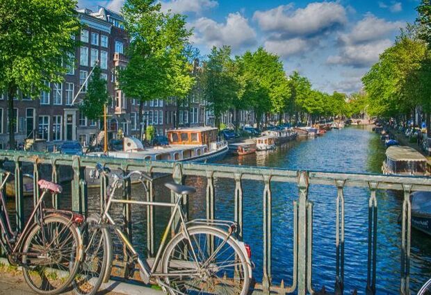 Elegant Benelüx & Alsace & Paris Turu AnadoluJet Havayolları ile 7 Gece - BSL-AMS