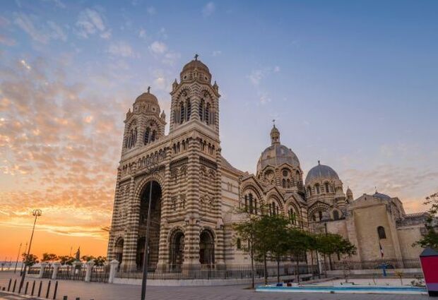 Elegant İtalyan Rivierası & Cote D'azur Turu Pegasus Havayolları ile 4 Gece (BGY-MRS)