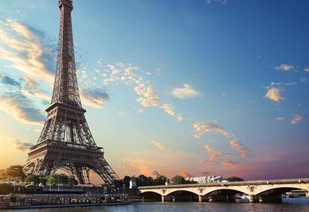 İzmir'den Direkt Sefer ile Büyüleyici Paris ve İncileri Turu Rotası
