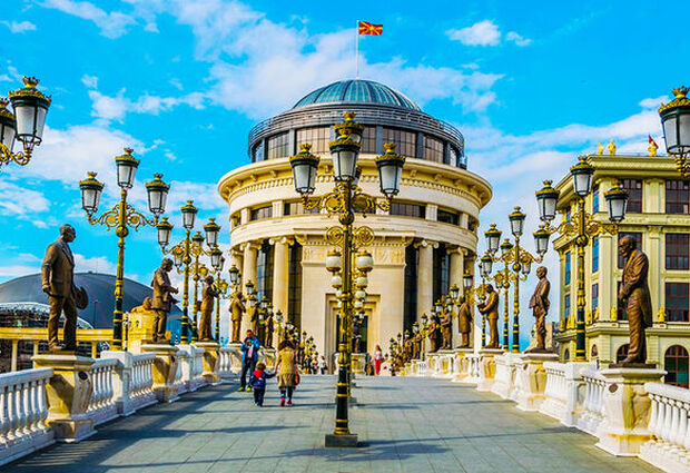 Kosovalı Büyük Balkanlar Turu AJet ile Extra Turlar ve Akşam Yemekleri Dahil SKP-SJJ