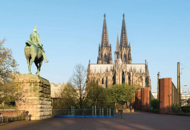 Adana’dan Mega Benelüx & Paris & Colmar & Köln SunExpress Havayolları ile 6 Gece