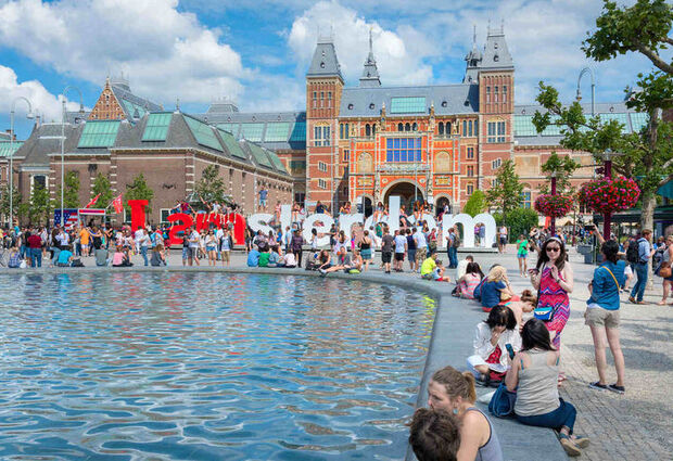 Amsterdam Turu Pegasus Havayolları ile 3 Gece (AMS-AMS)