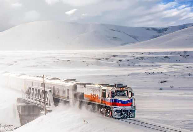 İstanbul Çıkışlı Turistik Doğu Ekspresi Turu (Trenle Gidiş – Uçakla Dönüş)