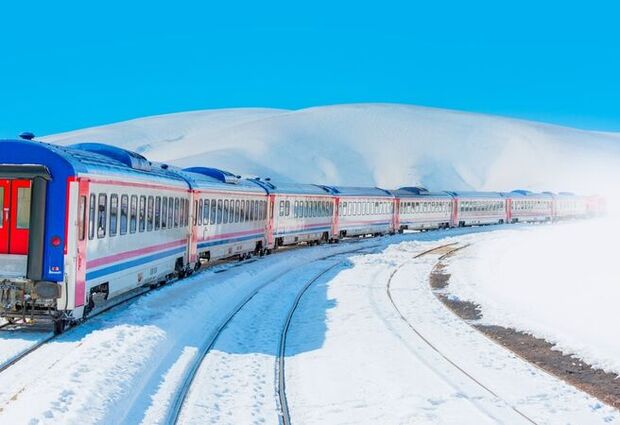 İzmir Kalkışlı 6 Gece 7 Gün Benzersiz Doğu Ekspresi Turu