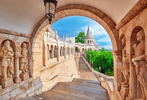 PGS Hy ile Grand Orta Avrupa & Hallstatt ve Salzburg Turu (PRG-BUD)