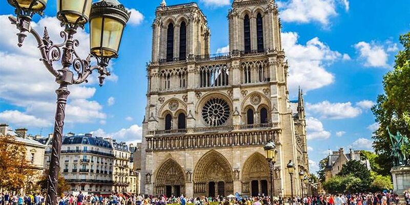 İzmir Çıkışlı Brüksel & Brügge & Paris Butik Turu Masal Rotası