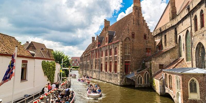 İzmir Çıkışlı Brüksel & Brügge & Paris Butik Turu Masal Rotası