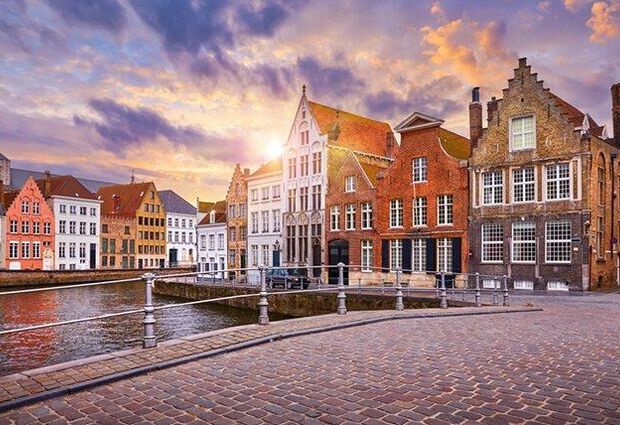 İzmir Çıkışlı Brüksel & Brügge & Paris Butik Turu Masal Rotası