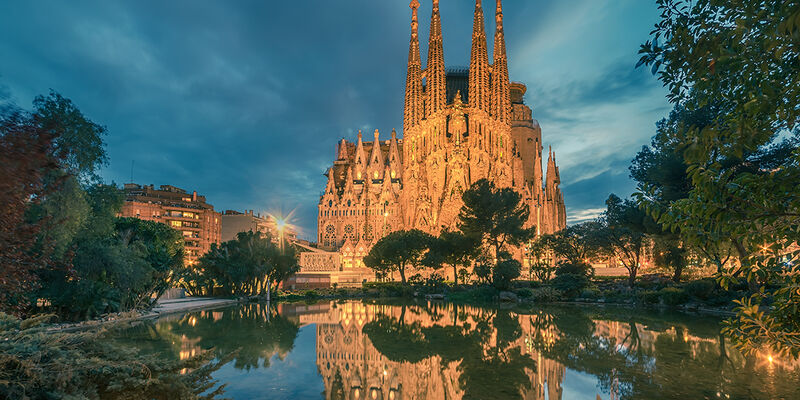 Malaga & Sevilla & Cordoba & Granada Özel Havayolları ile 4 Gece (LEI-LEI)