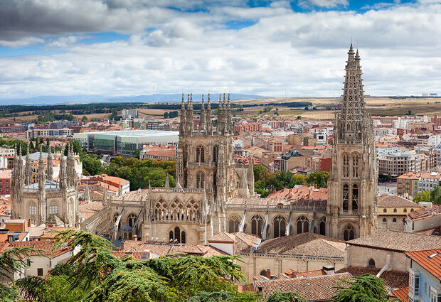 Malaga & Sevilla & Cordoba & Granada Özel Havayolları ile 4 Gece (LEI-LEI)