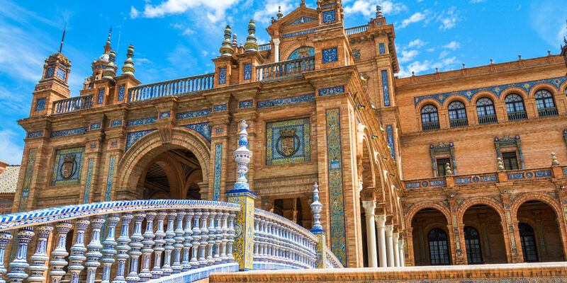 Madrid & Valencıa & Barcelona Özel Havayolları ile 4 Gece