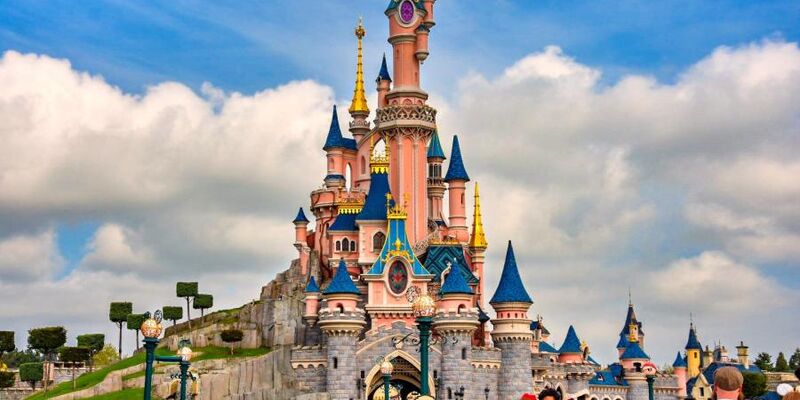 Paris & Disneyland Turu Thy İle Sömestre Özel Disneyland Konaklama & Multi-Park Giriş Dahil 4 Gece 5 Gün 2026 - 24 Ocak