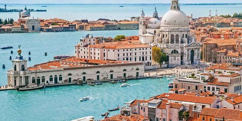 THY ile Güney İtalya Turu 5 Gece 6 Gün (BRI-NAP)