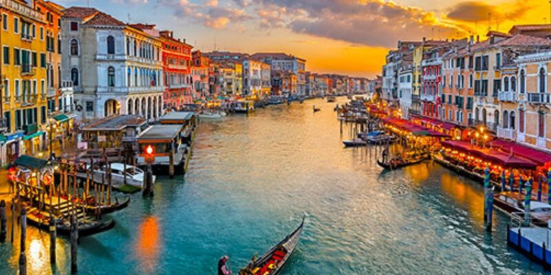 THY ile Güney İtalya Turu 5 Gece 6 Gün (BRI-NAP)