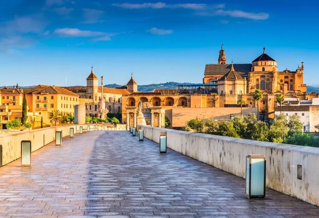 Mega & Portekiz & Endülüs & İspanya Turu Türk Havayolları ile 7 Gece