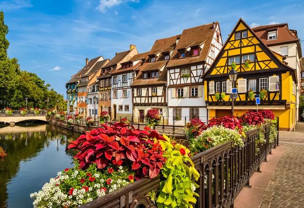 Mega Benülüx & Paris & Köln Alsace Turu Pegasus Havayolları ile 7 Gece