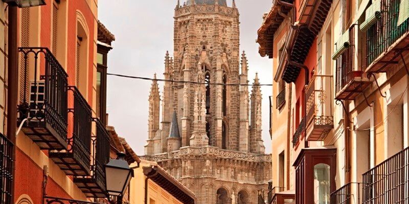 Mega Portekiz & Endülüs & İspanya Turu Pegasus Havayolları ile 7 Gece