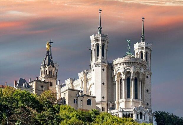 Fırsat Alpler’de 5 Ülke Turu (Tüm Turlar Dahil)