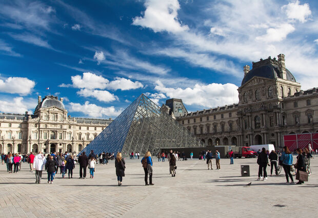 İzmir'den SunExpress ile Paris Turu 3 Gece 4 Gün