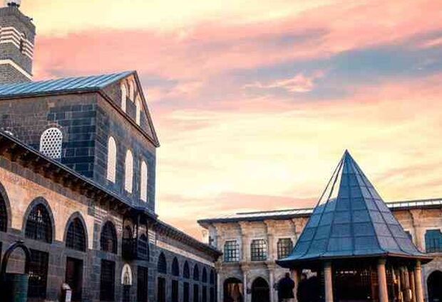 Ramazan Bayramı Özel Ankara Çıkışlı Uçaklı Klasik Gap Turu 4 Gece Otel Konaklamalı