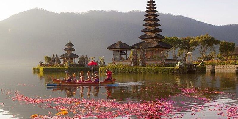 Endonezya Malezya Bali Turu 10 Gece 12 Gün