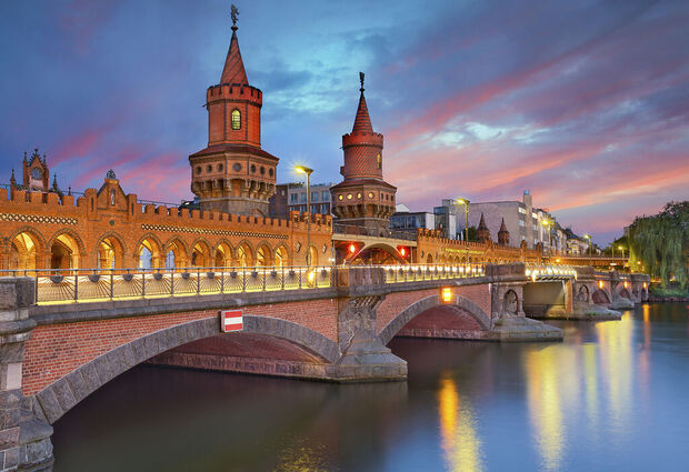 Antalya dan SunExpress ile Prag & Berlin Turu 4 Gece 5 Gün